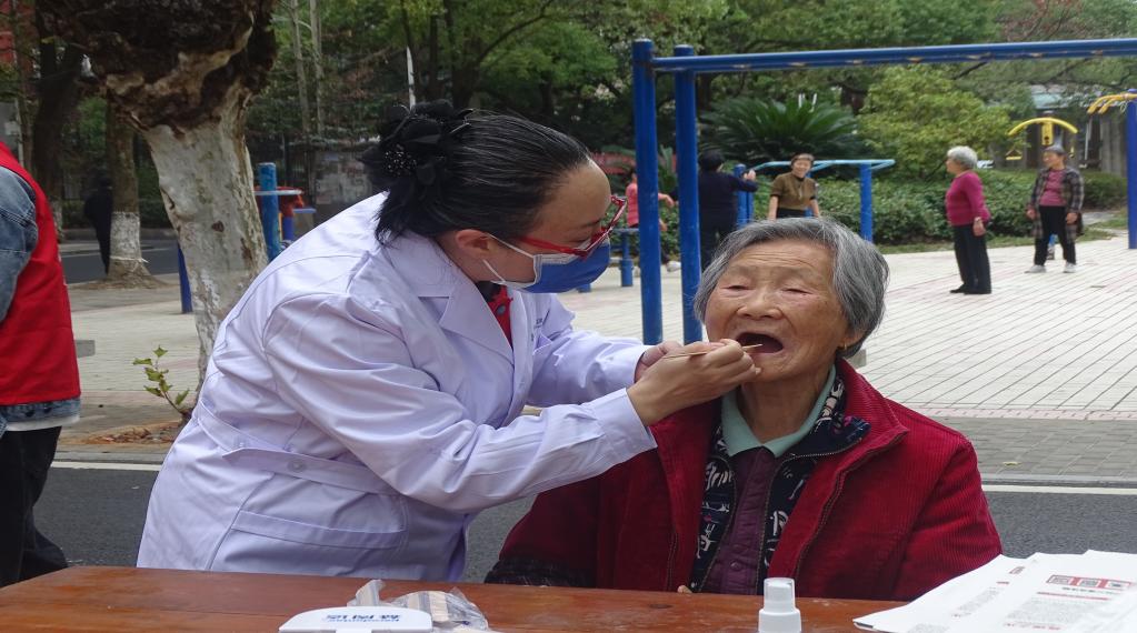 88ccd4d83bc5429ca6b3db70c66f15a8.jpg 345f55d0210e4a81aec42232331bd7dc.jpg